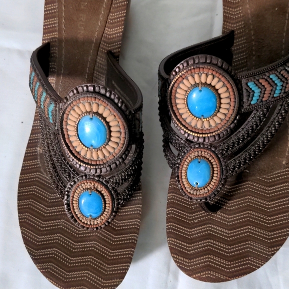 Autumn Run Sandals - Picture 4 of 4